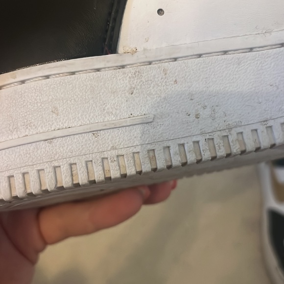 Air Force 1s size 10 - Picture 8 of 8